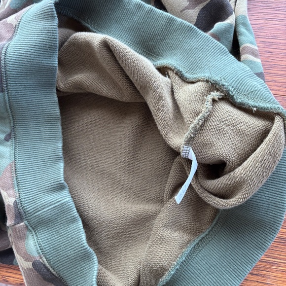 100 THIEVES WOODLAND CREWNECK CAMO Sweatshirt Sz M - Picture 10 of 11